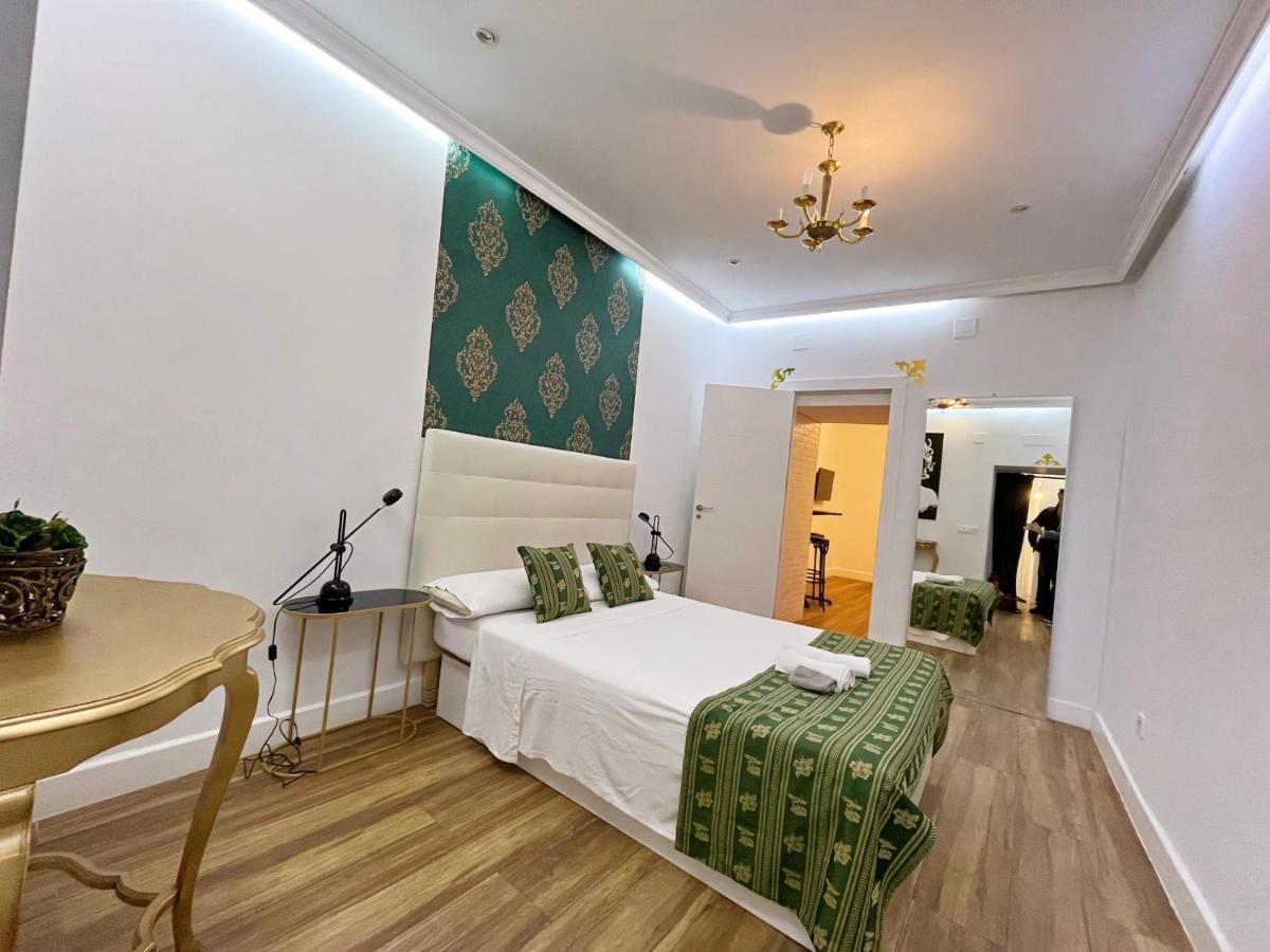 Best Place Juan Plaza Mayor Madrid Exterior photo